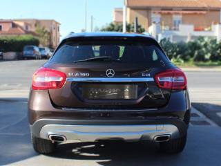 MERCEDES-BENZ GLA 180 usata, con Autoradio