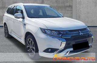 MITSUBISHI Outlander usata, con Bracciolo