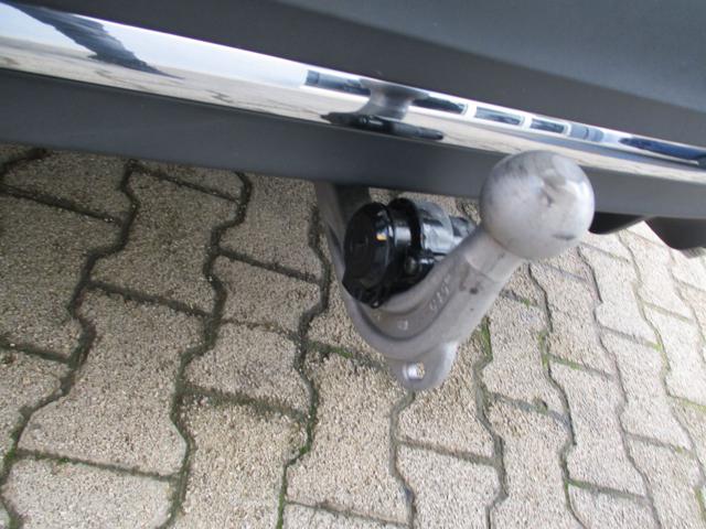 MERCEDES-BENZ GLA 200 usata, con Bracciolo