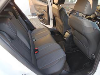 PEUGEOT 2008 usata, con Cruise Control