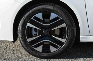 PEUGEOT 208 usata, con Controllo automatico clima