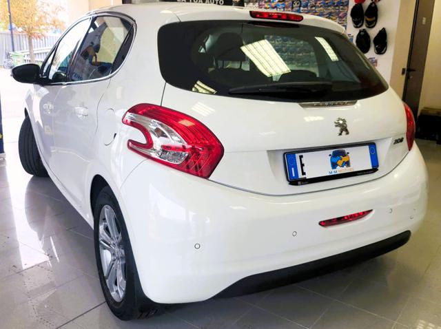 PEUGEOT 208 usata, con Airbag laterali