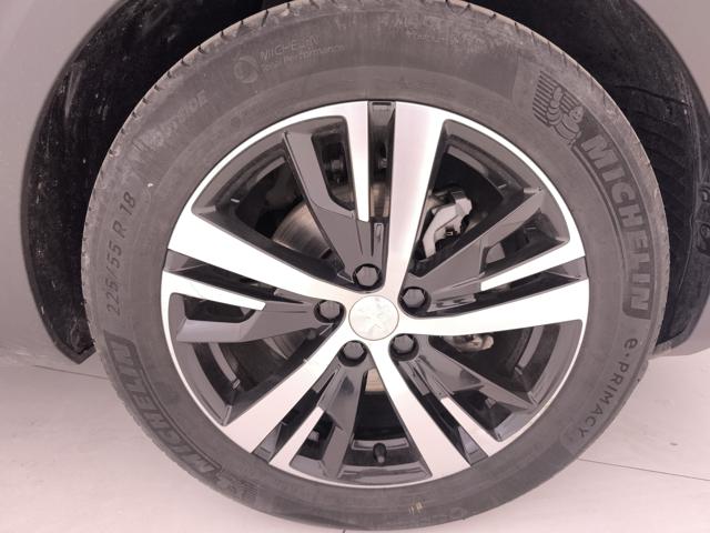 PEUGEOT 3008 usata, con Airbag testa