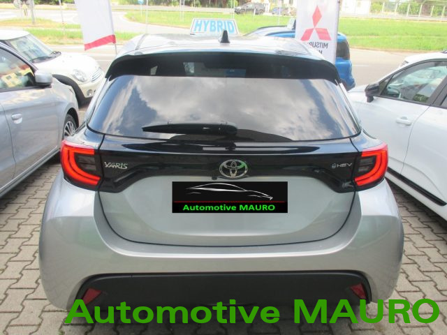 TOYOTA Yaris usata, con Autoradio