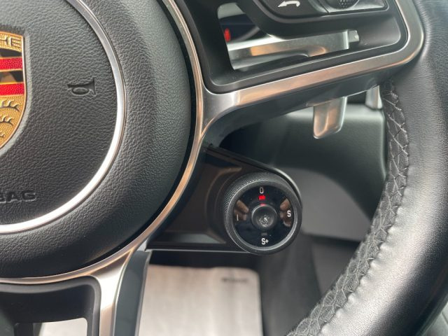 PORSCHE Macan usata, con Fendinebbia