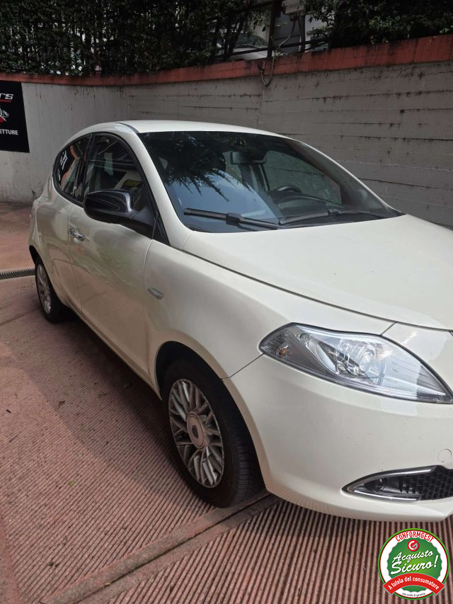 LANCIA Ypsilon usata, con Airbag