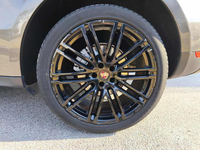PORSCHE Macan usata, con Sedile posteriore sdoppiato