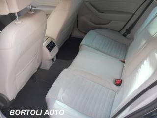 VOLKSWAGEN Passat Variant usata, con Chiusura centralizzata
