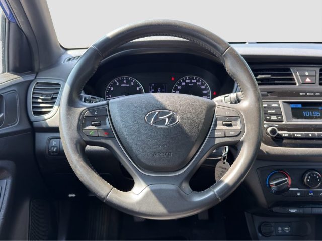 HYUNDAI i20 usata 12