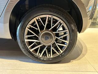 LANCIA Ypsilon usata, con Autoradio