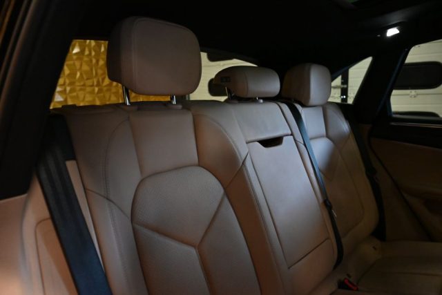 PORSCHE Macan usata 33