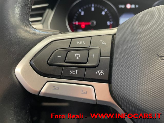 VOLKSWAGEN Passat Variant usata, con Touch screen
