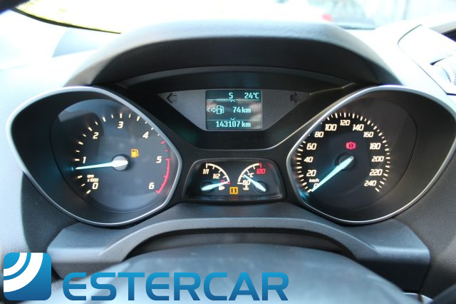 FORD Kuga usata, con Bracciolo