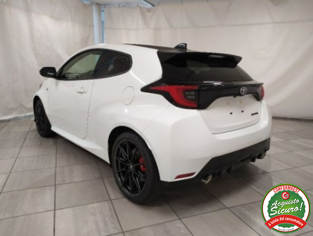 TOYOTA Yaris usata, con Cruise Control