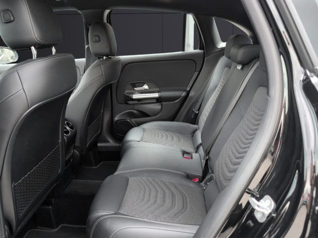 MERCEDES-BENZ GLA 200 usata, con Cruise Control