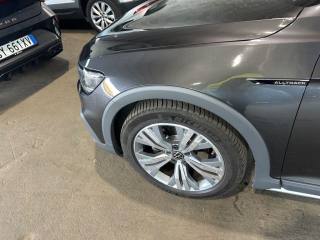 VOLKSWAGEN Passat Alltrack usata, con Servosterzo