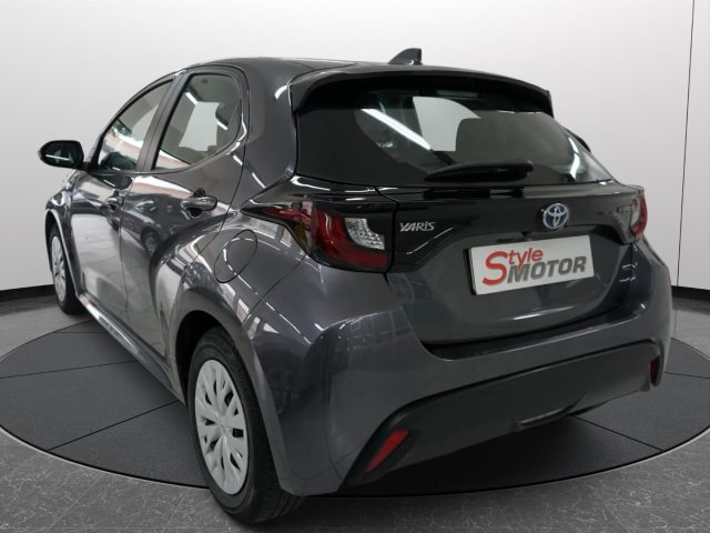TOYOTA Yaris usata, con Telecamera per parcheggio assistito