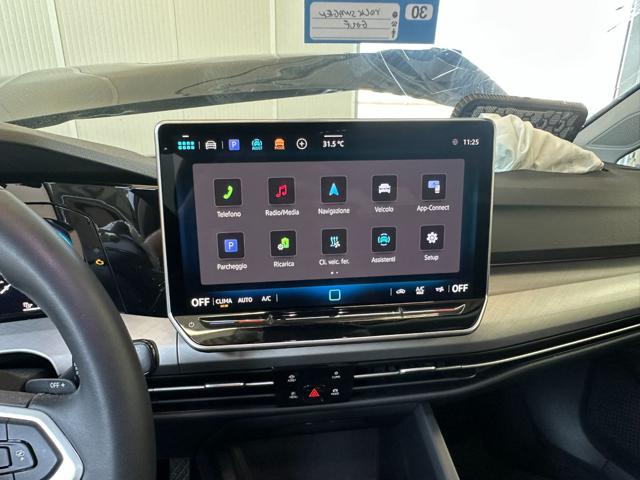 VOLKSWAGEN Golf usata, con Park Distance Control