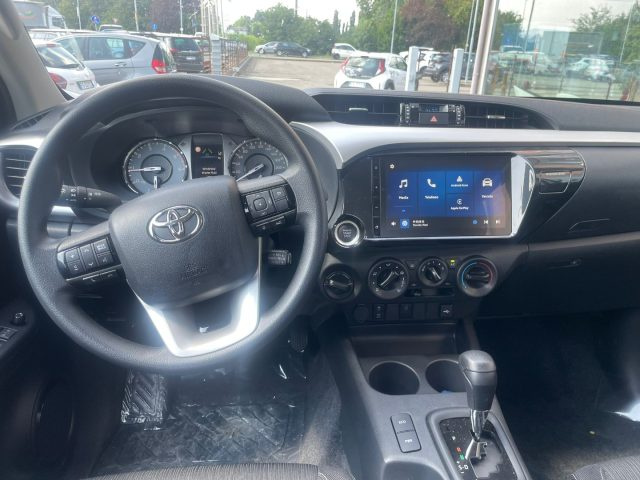 TOYOTA Hilux usata, con Autoradio digitale