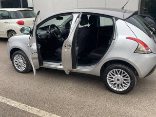 LANCIA Ypsilon usata, con Specchietti laterali elettrici