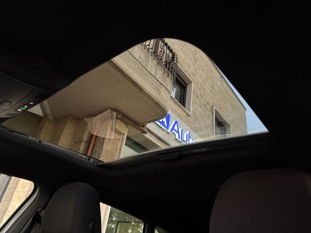 VOLKSWAGEN Taigo usata, con Sensore di luce