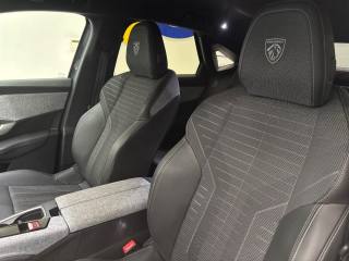 PEUGEOT 3008 usata, con Sensori di parcheggio posteriori