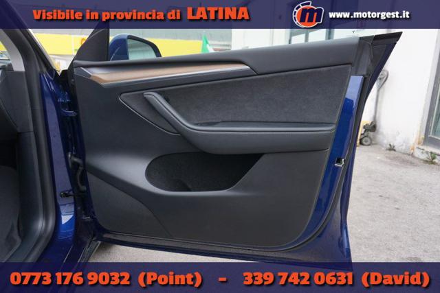 TESLA Model Y usata, con Leve al volante