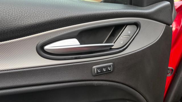 ALFA ROMEO Stelvio usata, con Regolazione elettrica sedili