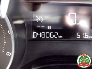 PEUGEOT 208 usata, con USB