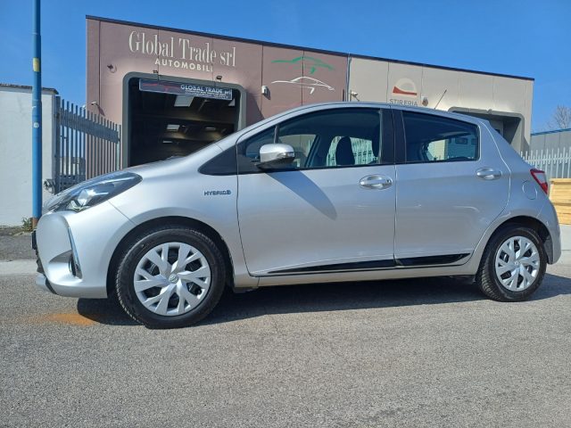 TOYOTA Yaris usata, con Autoradio
