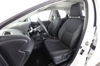 TOYOTA Yaris usata 2