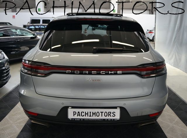 PORSCHE Macan usata, con Park Distance Control