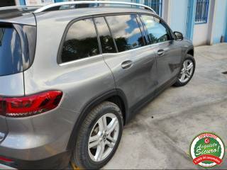 MERCEDES-BENZ GLB 200 usata, con Alzacristalli elettrici