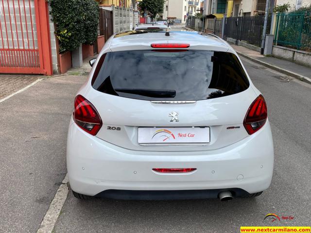 PEUGEOT 208 usata, con Autoradio