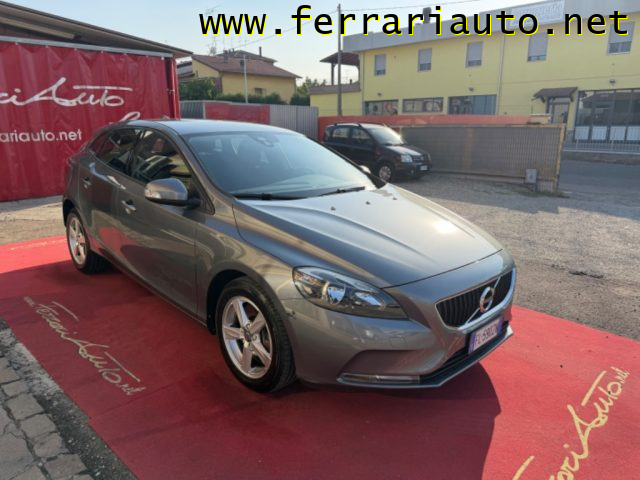 VOLVO V40 usata, con Airbag