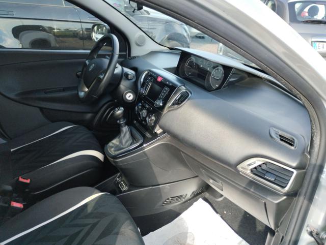 LANCIA Ypsilon usata, con Chiusura centralizzata