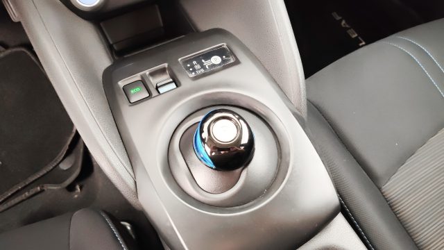 NISSAN Leaf usata, con Servosterzo