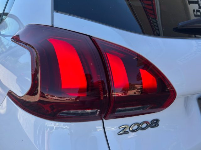 PEUGEOT 2008 usata, con Park Distance Control