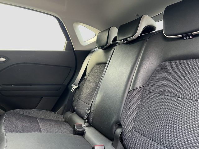 RENAULT Captur usata 13