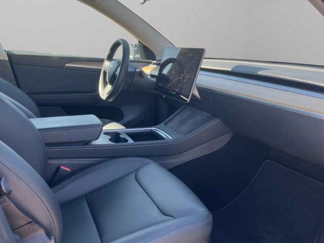 TESLA Model Y usata, con Cerchi in lega