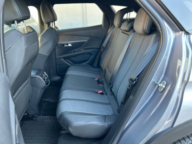 PEUGEOT 3008 usata, con Touch screen