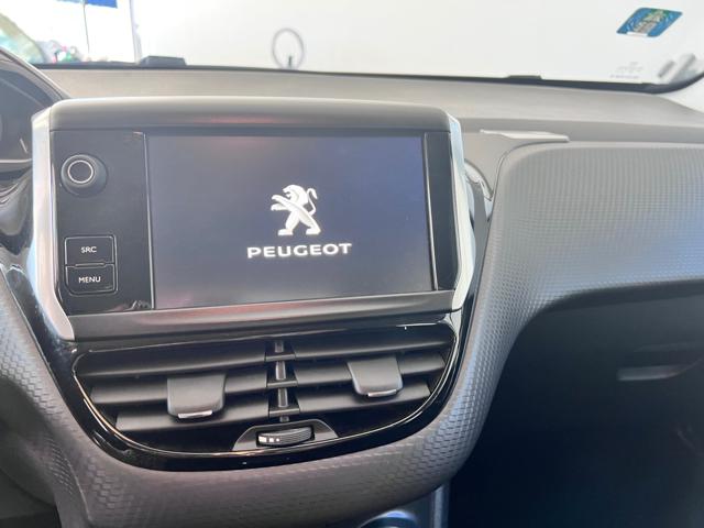 PEUGEOT 2008 usata, con Autoradio