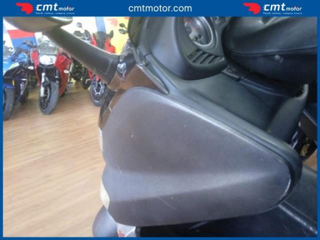 YAMAHA T-Max 500 usata 8