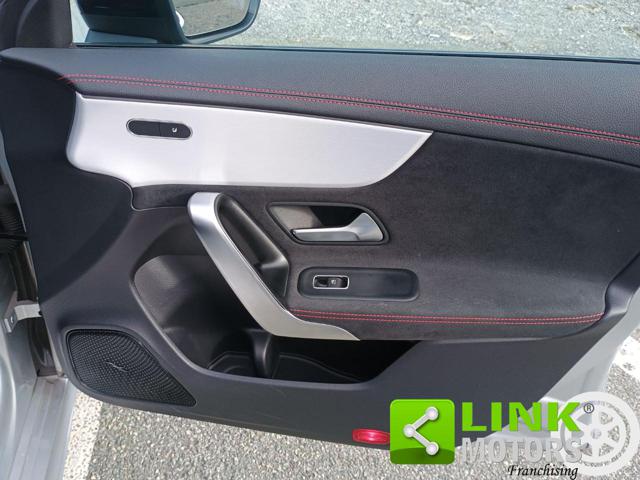 MERCEDES-BENZ CLA 200 usata, con Telecamera per parcheggio assistito