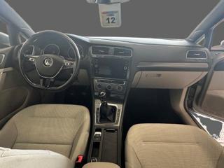 VOLKSWAGEN Golf usata, con Autoradio