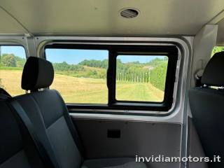 VOLKSWAGEN Caravelle usata, con Lettore CD