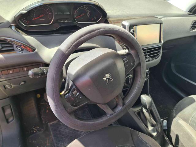 PEUGEOT 208 usata, con Autoradio