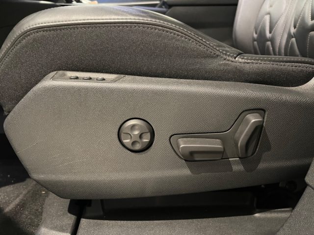 PEUGEOT 3008 usata, con Sistema di navigazione