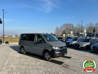 VOLKSWAGEN Caravelle usata, con Autoradio