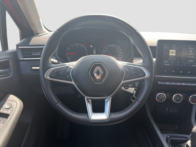 RENAULT Clio usata 12